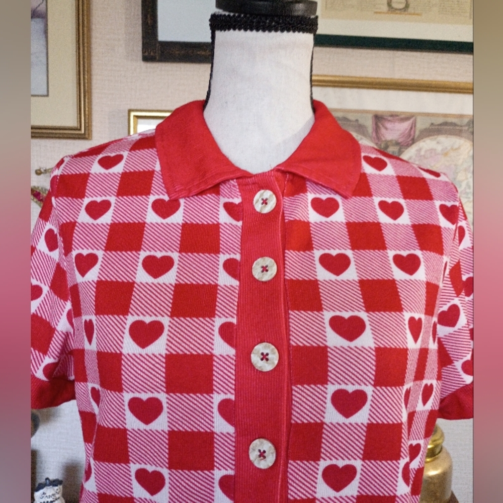 SHEIN Red and White Heart Checkered Crop Top - Picture 2 of 5